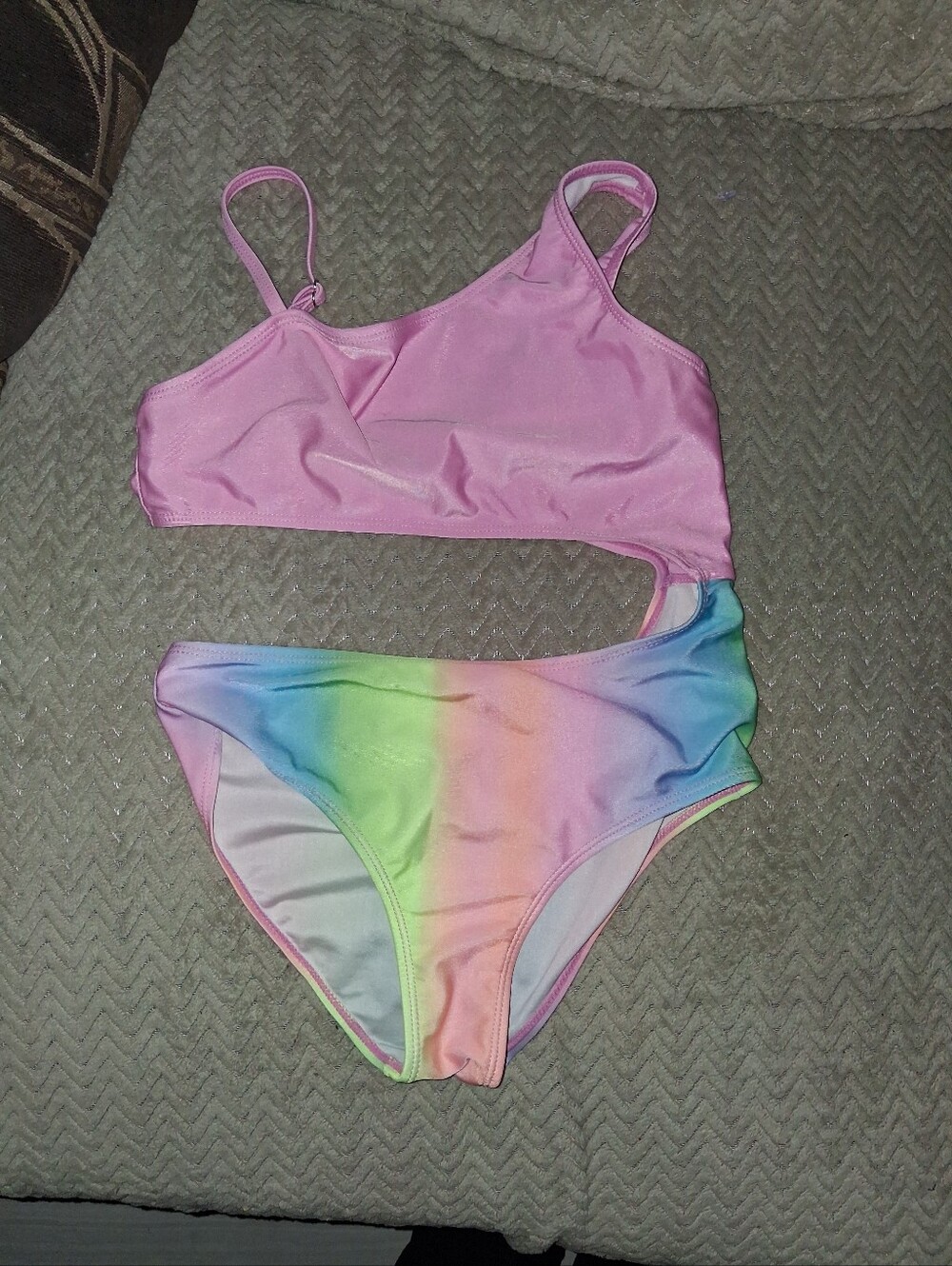 Swimsuit - Picture 4 of 5